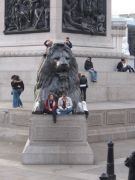 Lion & people - tourist's London