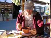 Albena-Bulgaria. Tavernassa sy�m�ss�. Merenrannalla.