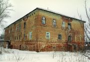Бывшая мужская казарма (фото 2005)