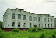 Школа-интернат в Хреново в 2004 г.