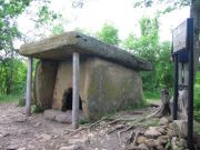 02dolmen