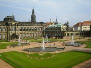   Zwinger-a,  