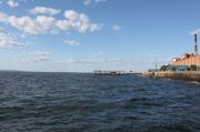Раскинулось море широко...