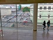 Вид на памятник Римскому-Корсакову из фойе Мариинки2