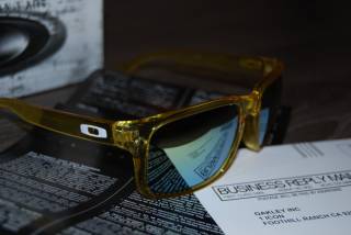 Oakley Holbrook (High copy)