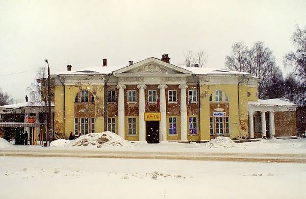 Вичуга, здание яслей (1912) в январе 2005 г.
