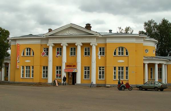 Вичуга, здание яслей (1912) в августе 2006 г.
