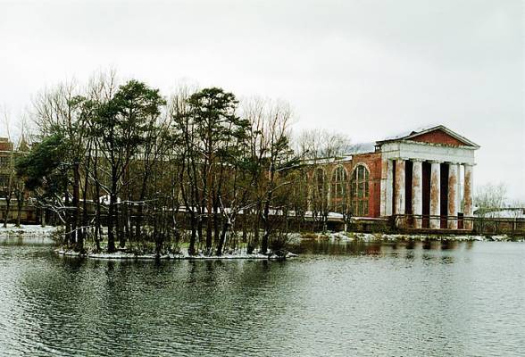 Остров на Коноваловском пруду в октябре 2003 г.