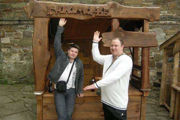 ����������