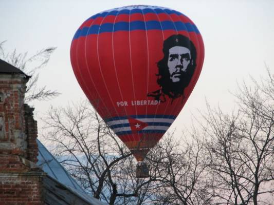 COMANDANTE POR LIBERTAD!