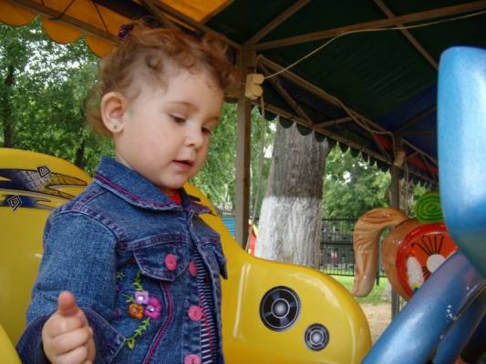 �������