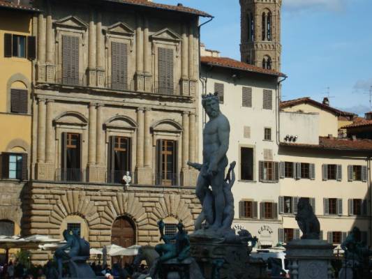 You will be amazed to see this museum under the open sky!!