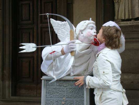 and the real angel can give you a kiss just around the corner)