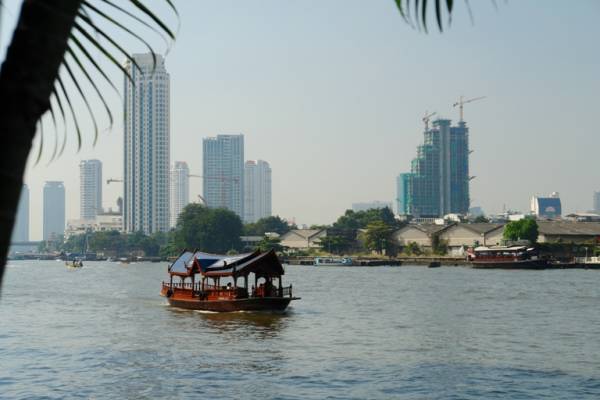 Actually any boat can be chosen:)