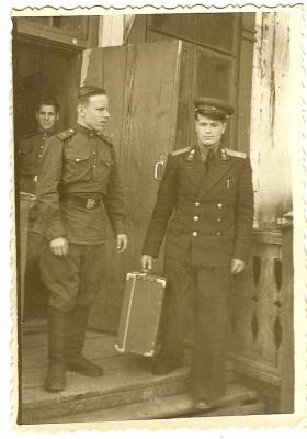 ����� �.�. (��� 1954, 77 �������)