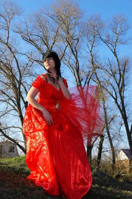  Girl in Red
