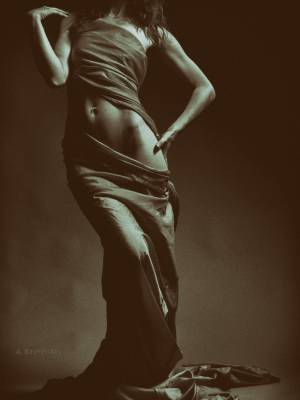 Modernity in the composition of the torso. Photo-theater studio A. Krivitsky.